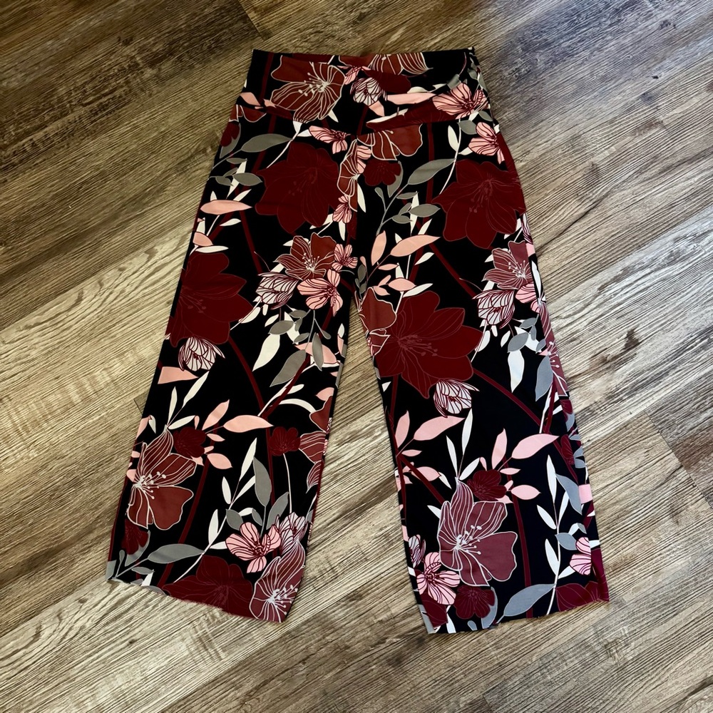 Lildy Burgundy & Black Floral Cropped Wide Leg  Palazzo Pants Size S-M